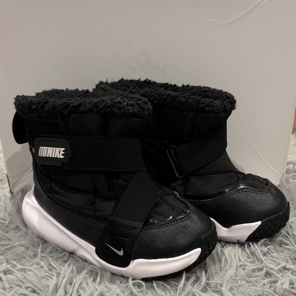 Nike Kids Black and White Snow Boots